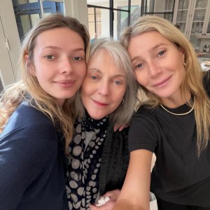 Gwyneth-Paltrow-Posts-Mothers-Day-Selfie-With-Apple-and-Mom.jpg