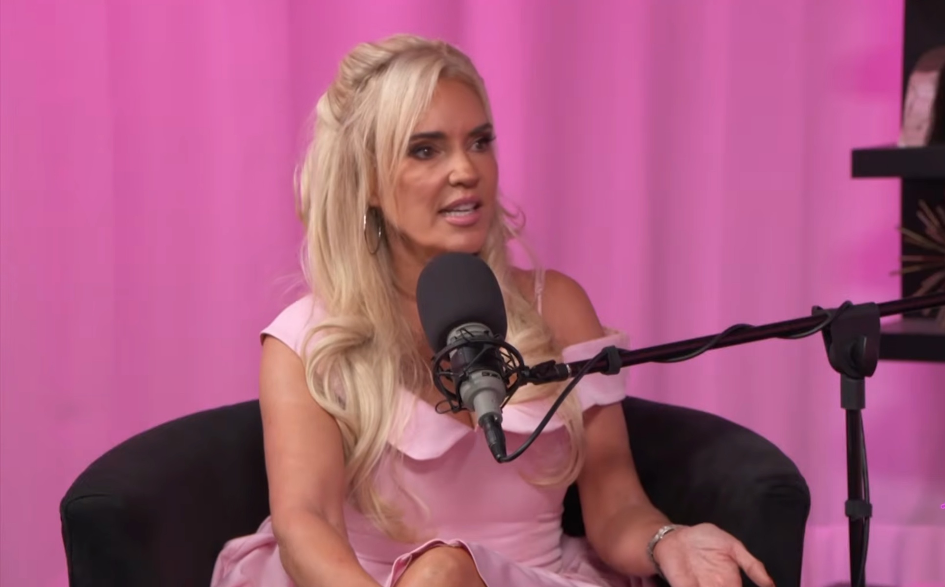 Girls Next Doors Bridget Marquardt Defends Jessica Biel Playing Hugh Hefners Wife