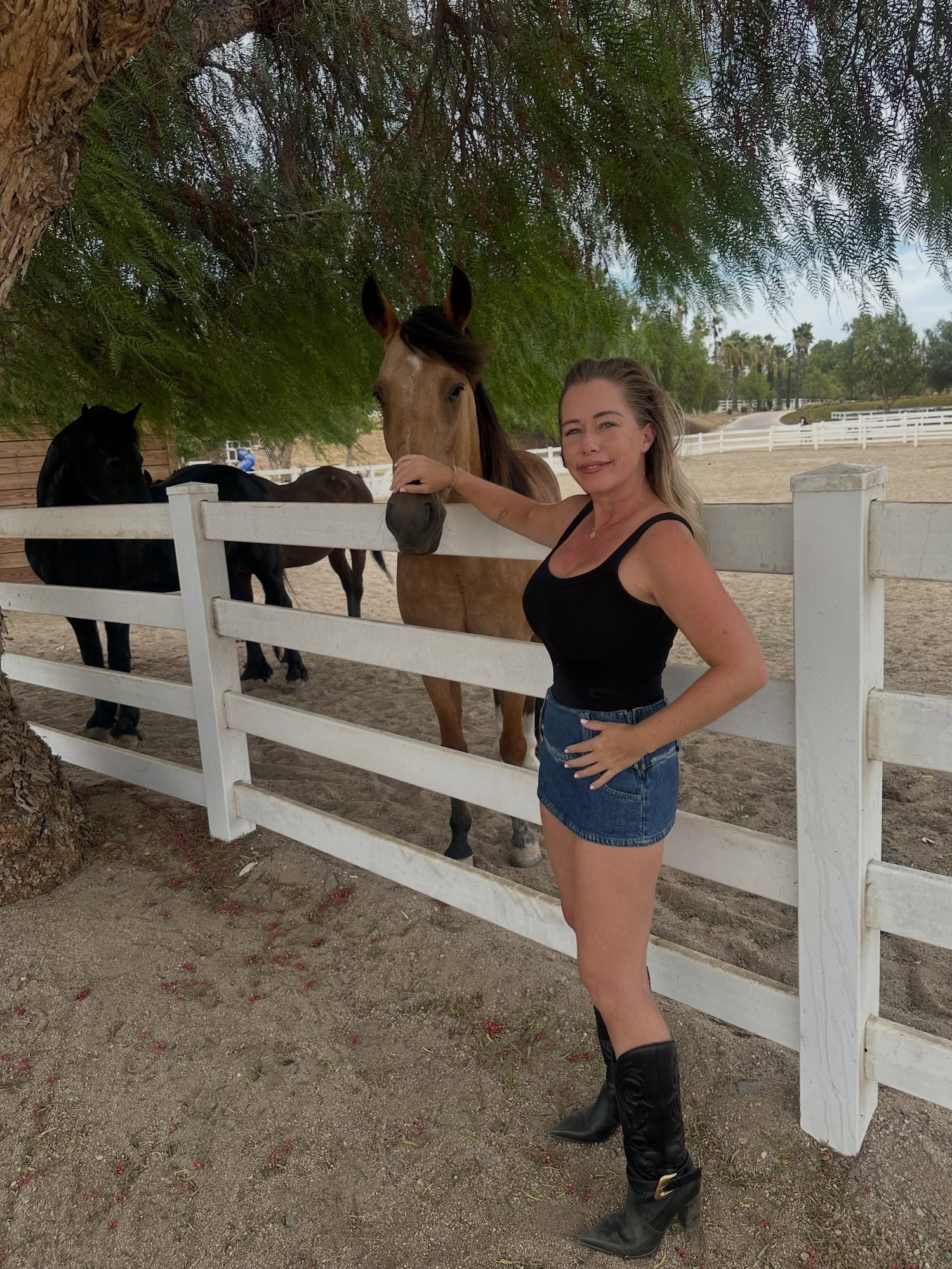 kendra wilkinson is ok looking old